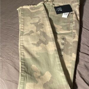 GAP Women's Camouflage Skinny Pants